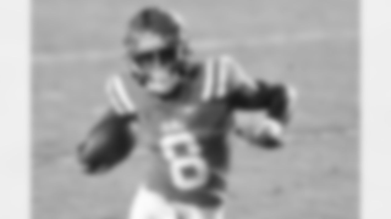 WR Elijah Moore, Mississippi