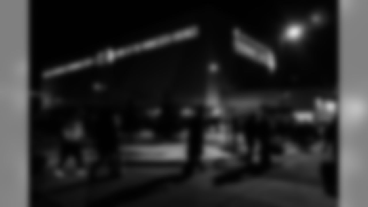 L1910608