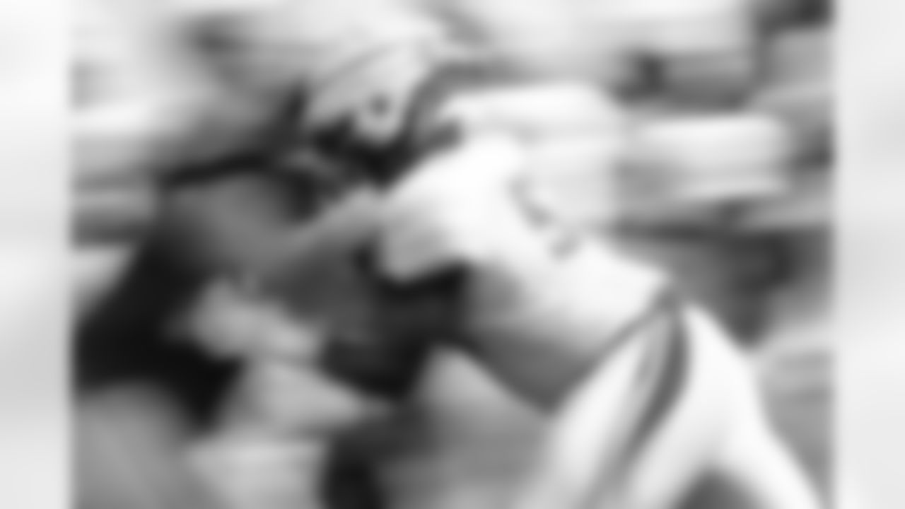 AK2_9563