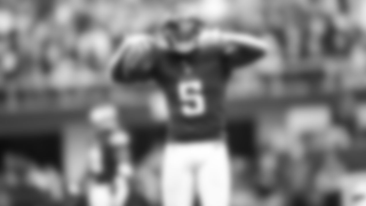 #5 Jalen Raegor action photo