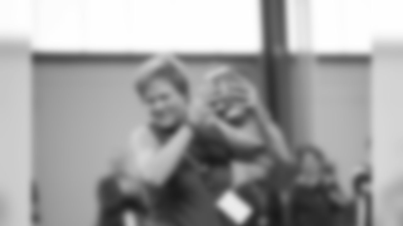 2019_0518_Event_WomensFootballCamp_0155