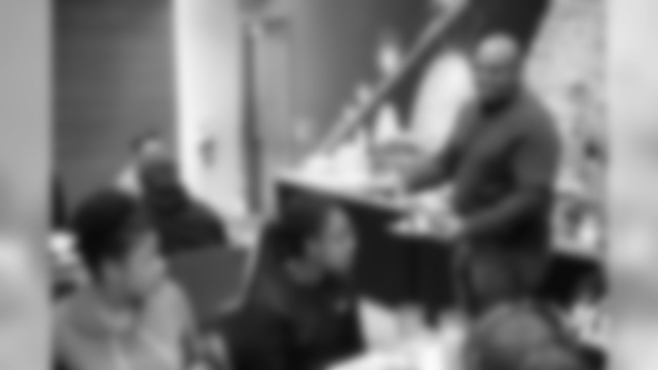 2018_1116_CommunityRelations_TheBirthdayClub_0019