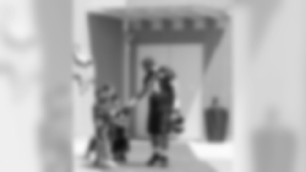 2019_0727_TrainingCamp_HelmetHike_0007