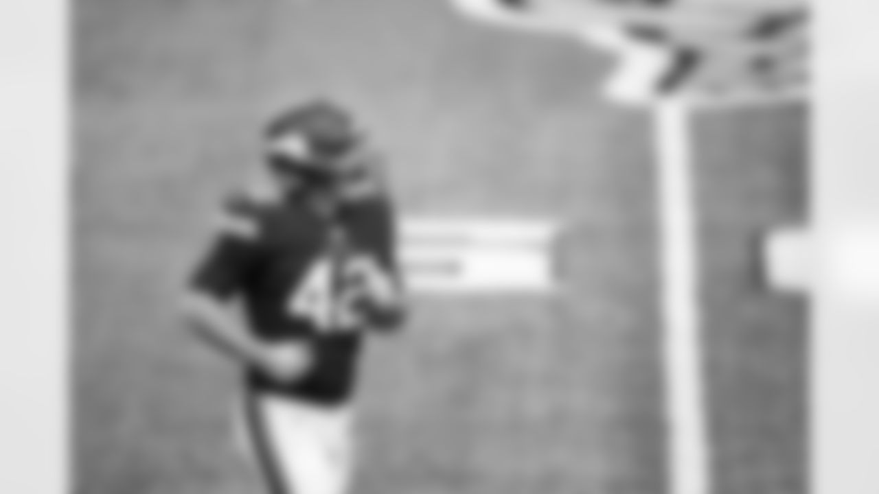 2020_1129_Panthers_Home_0481