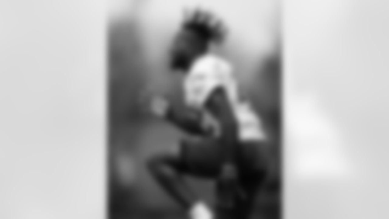 2022_0513_RookieMiniCampDay1_0074