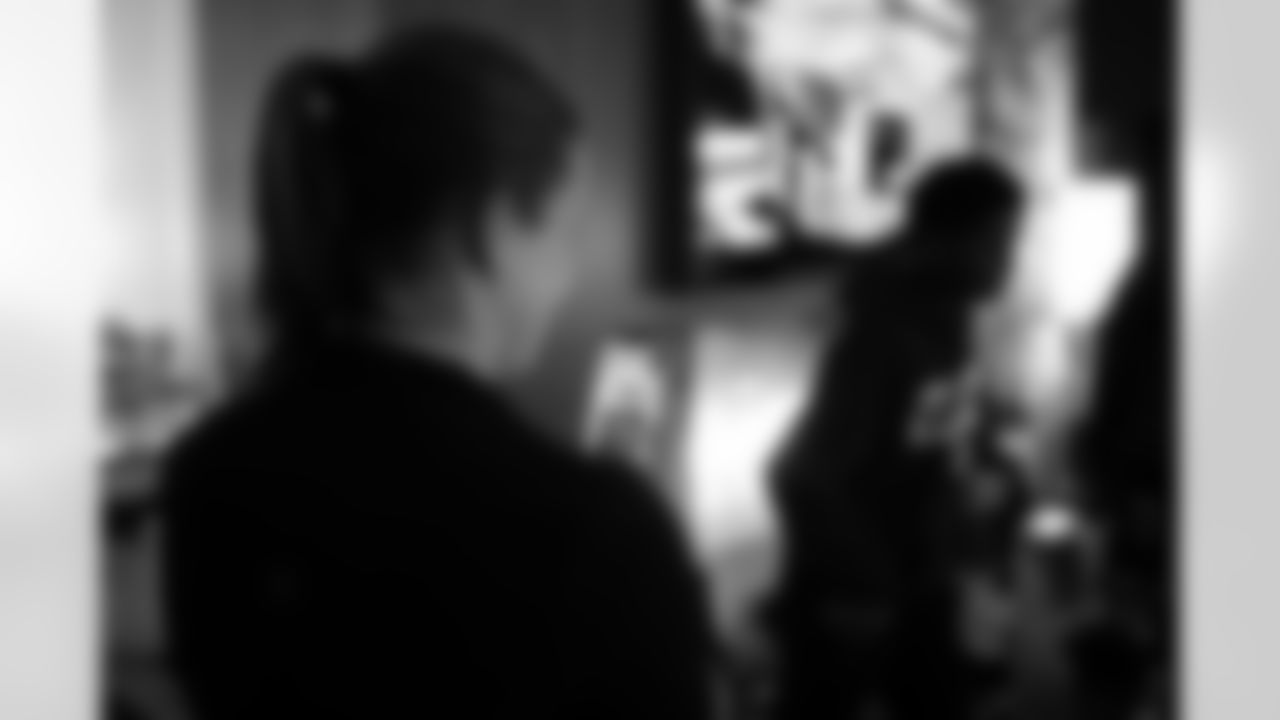 2021_1221_CR_HamHolidayGifting_0040