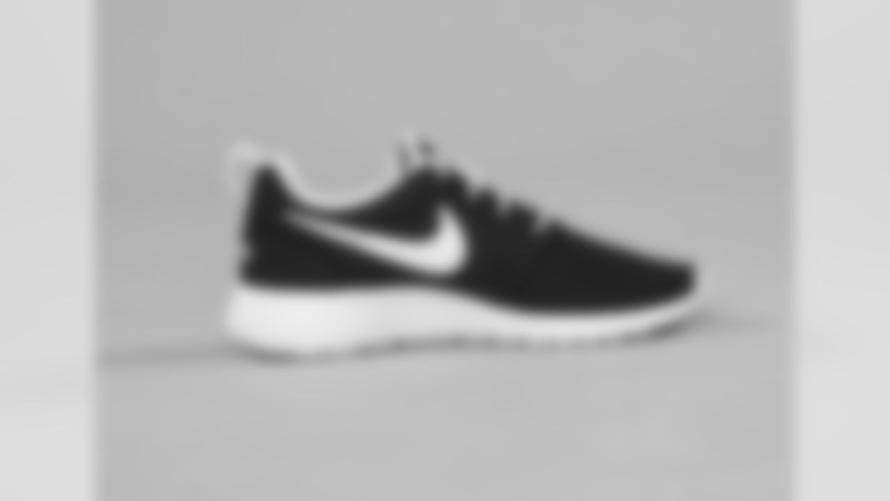 2018_1011_CrucialCatchShoes_0039