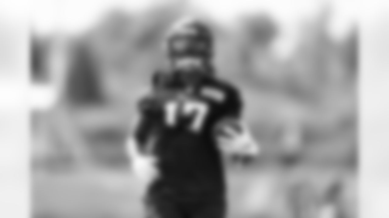 17 WR K.J. Osborn