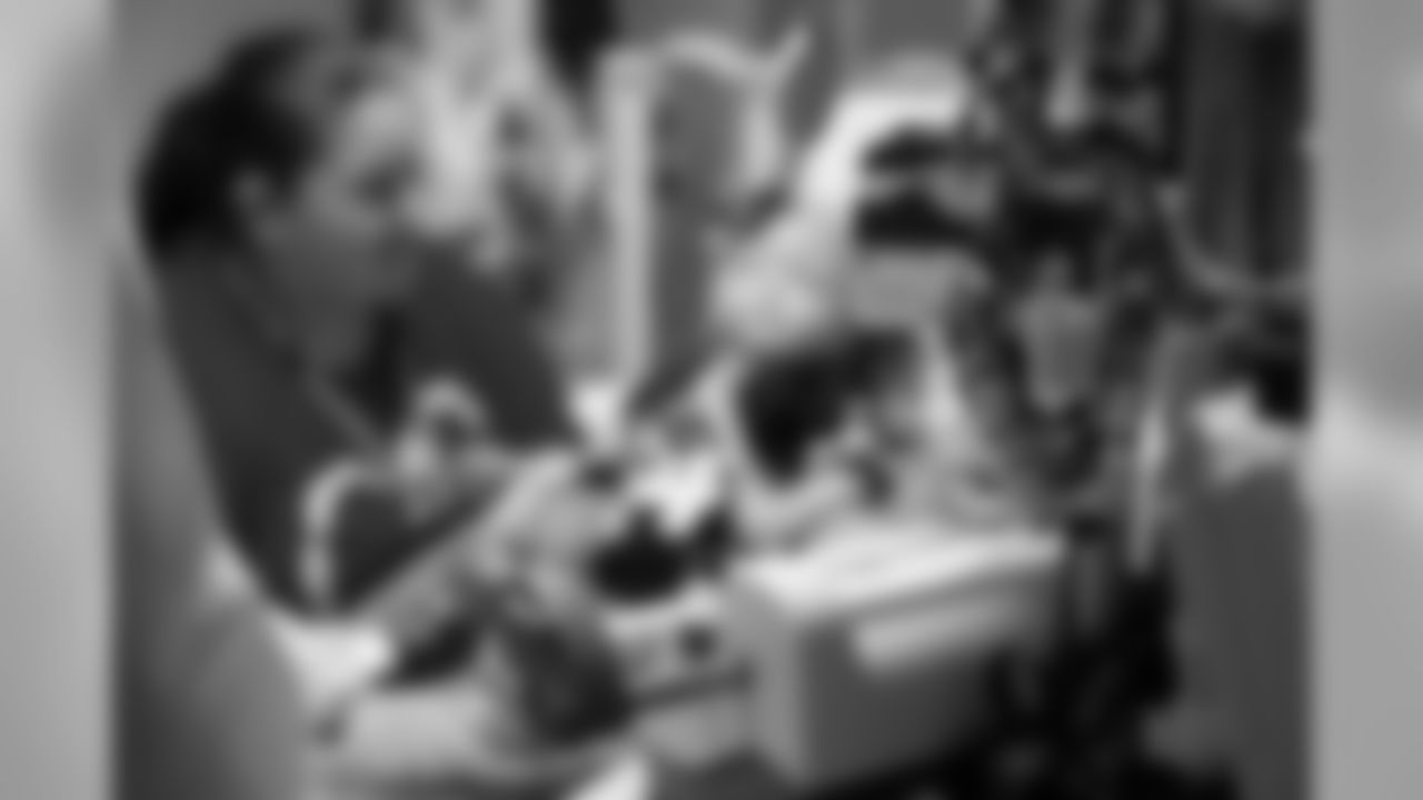 2018_1120_CR_HolidayHuddleThanksgiving_0011