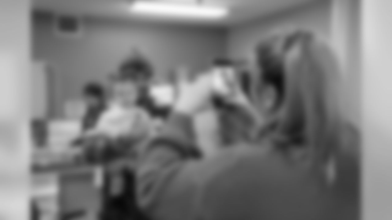 20191209_AnthonyBarrsHolidayParty_079