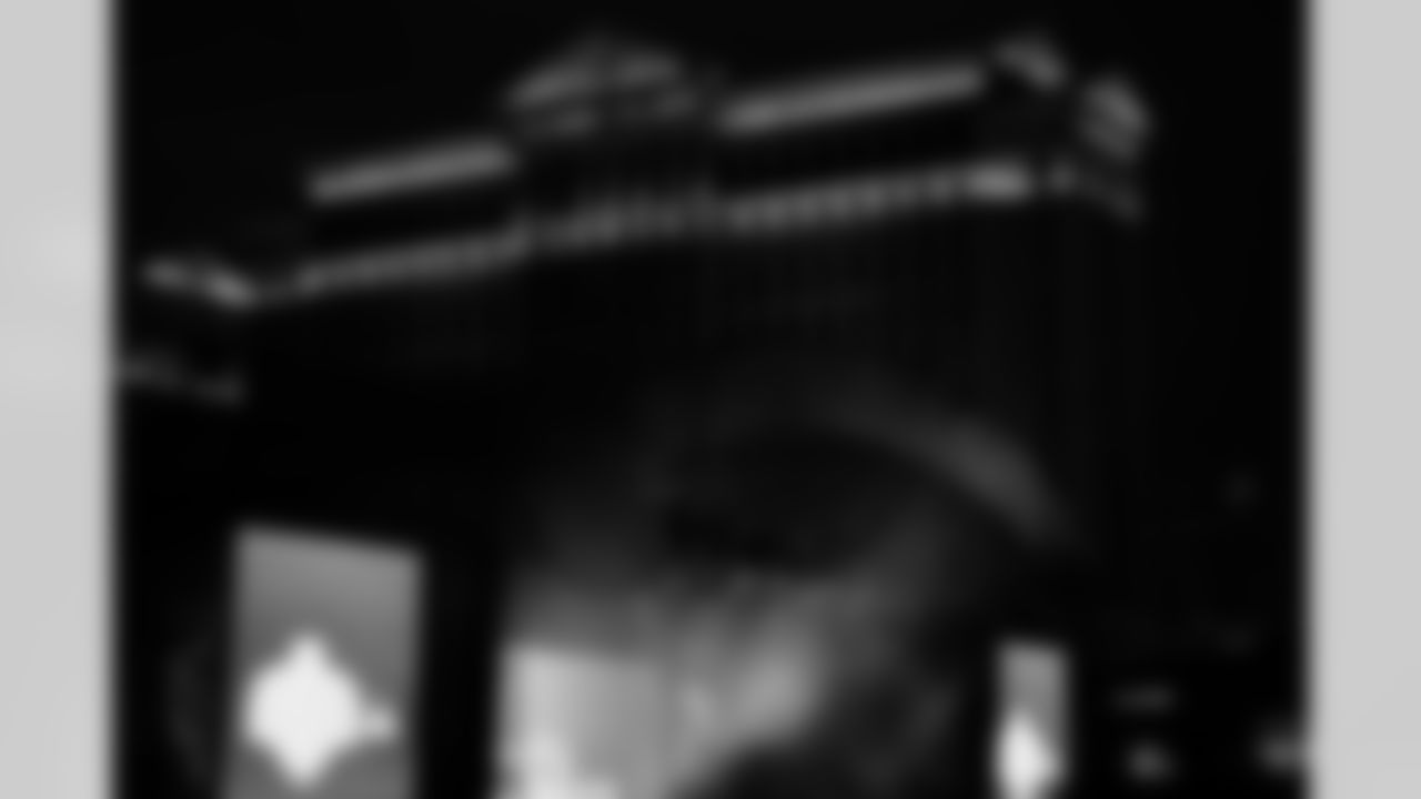AP_22118171817187