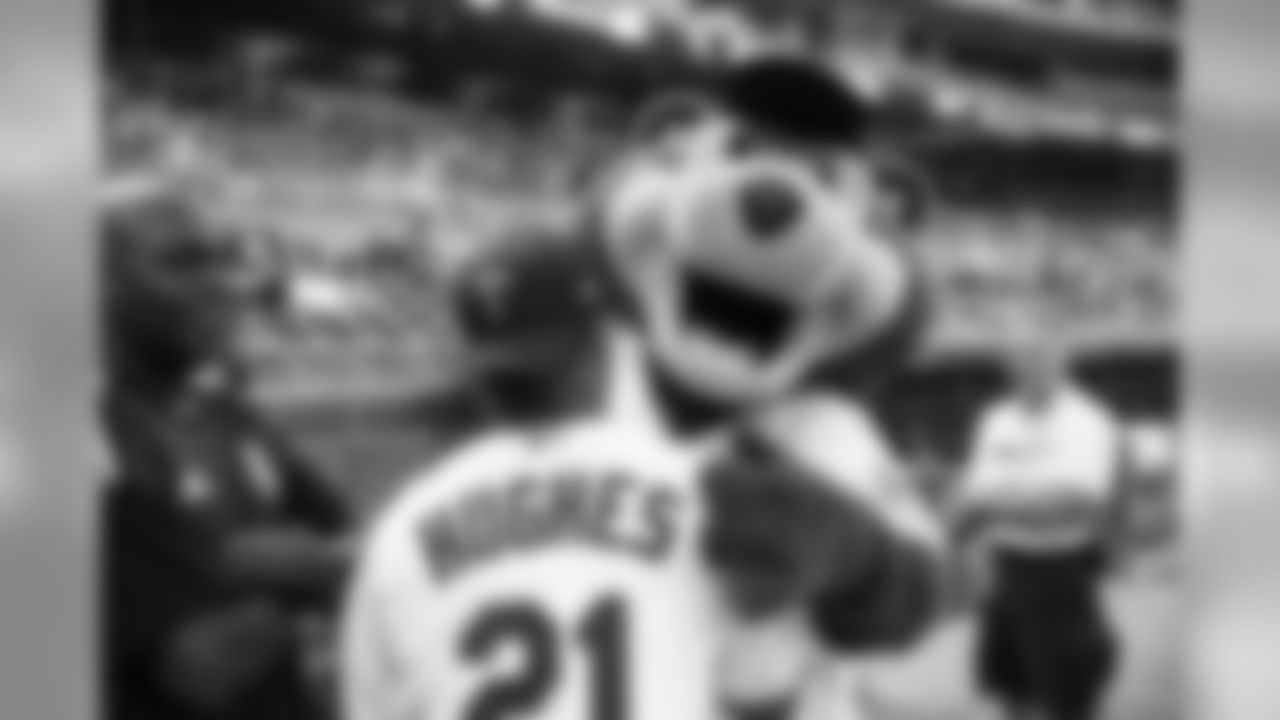2018_0910_CR_HughesFirstPitch_0006