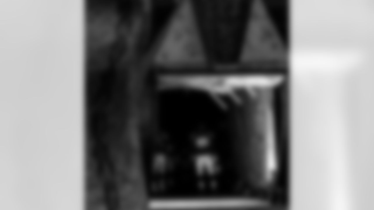 AK1_1082