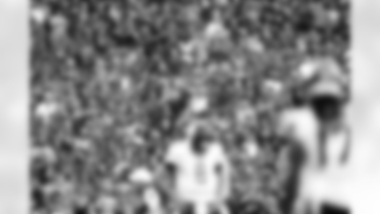 0827_Away-2-18