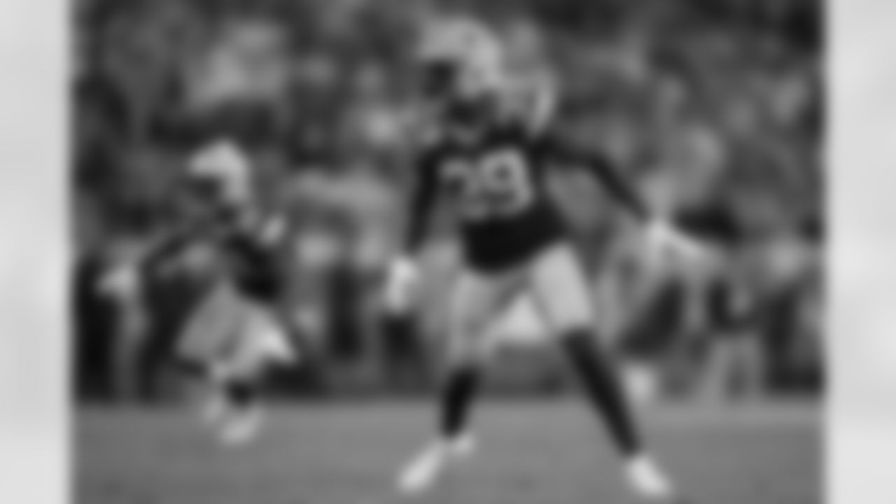CB Chandon Sullivan
