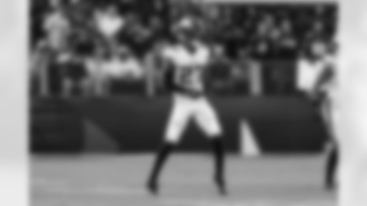 CB Cameron Dantzler
