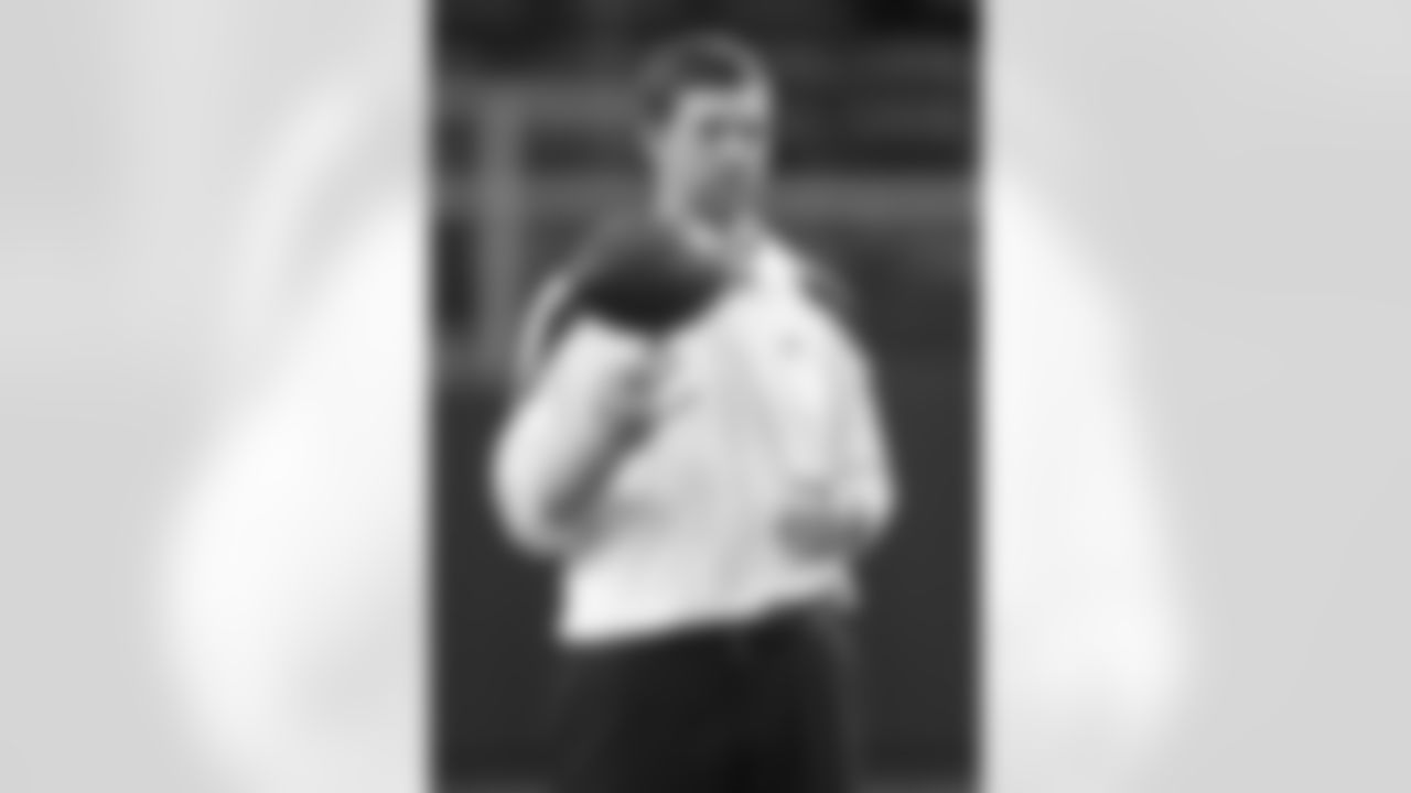 Offensive Coordinator Wes Phillips