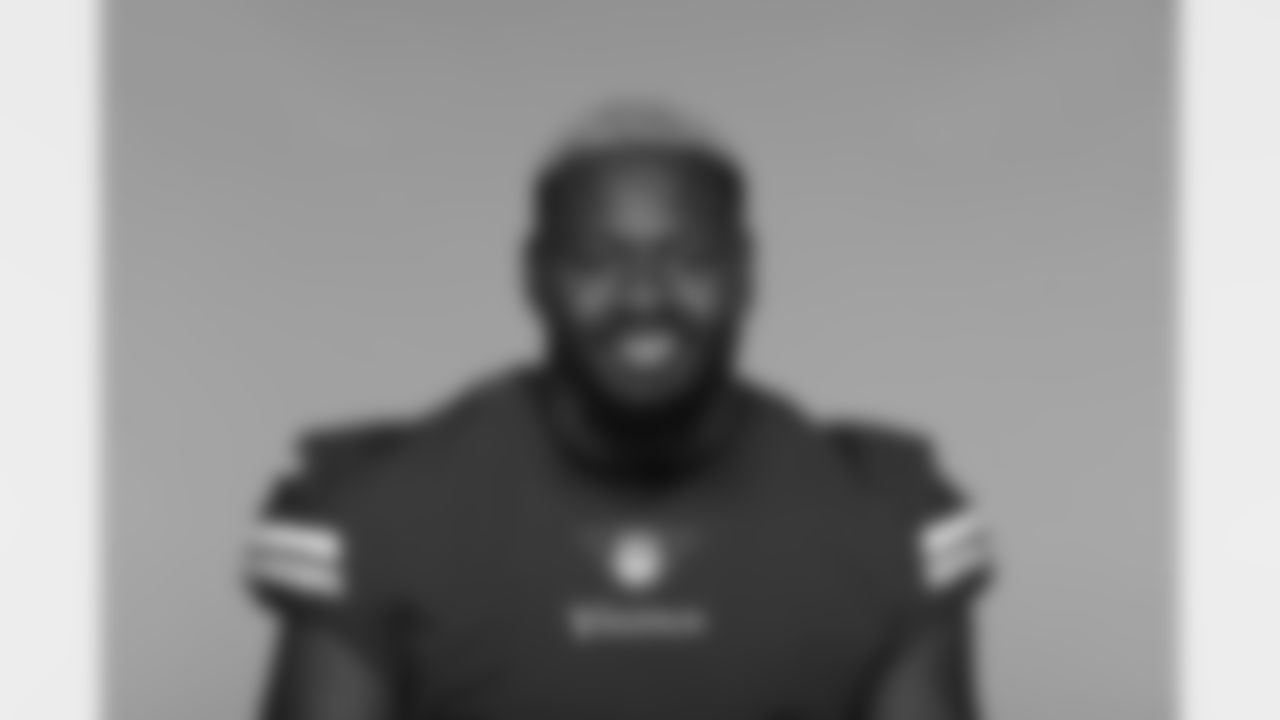 11 CB NaJee Thompson