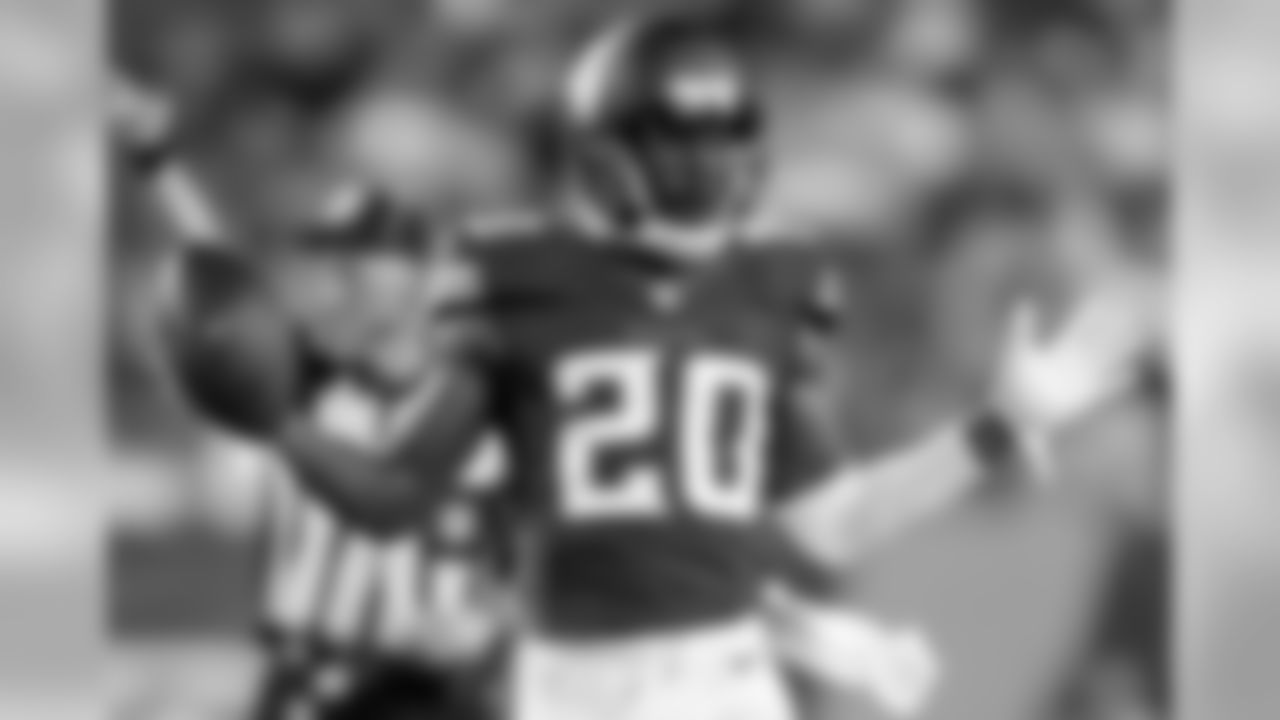 CB <forge-entity title="Mackensie Alexander" slug="mackensie-alexander" code="player">Mackensie Alexander</forge-entity>