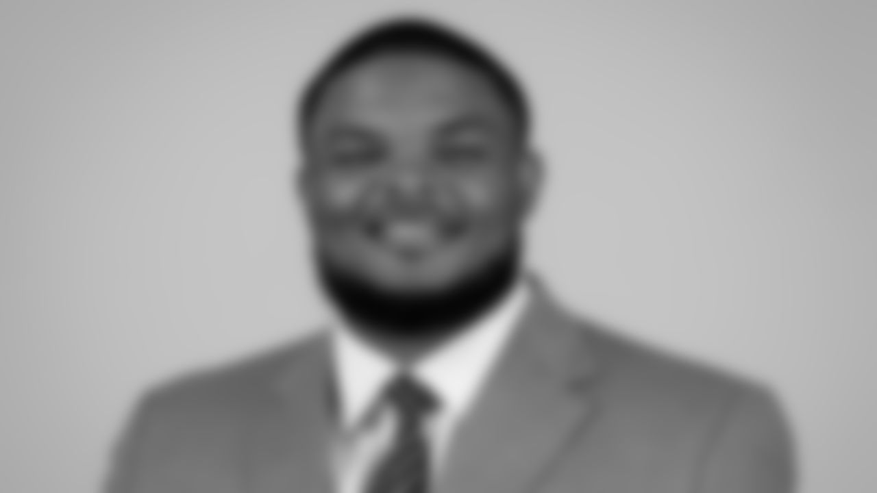 Assistant Defensive Line Imarjaye Albury