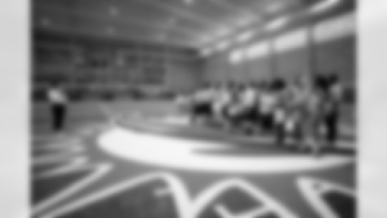 221015-SpecialOlympicsUnifiedFlag-LS0034