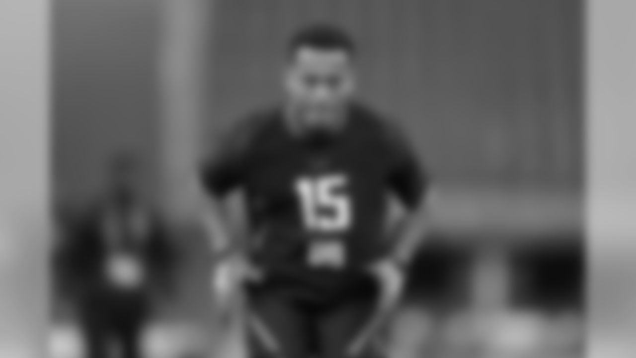 CB Mike Hughes
