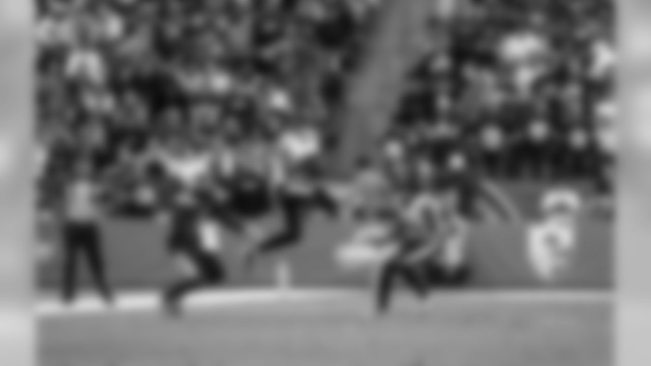 2019_1215_Chargers_Away_VictoryBoard_0042 copy