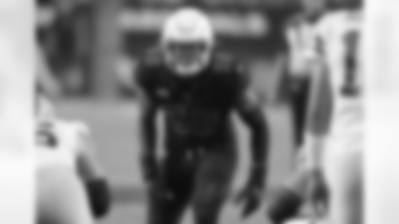 LB Jordan Hicks
