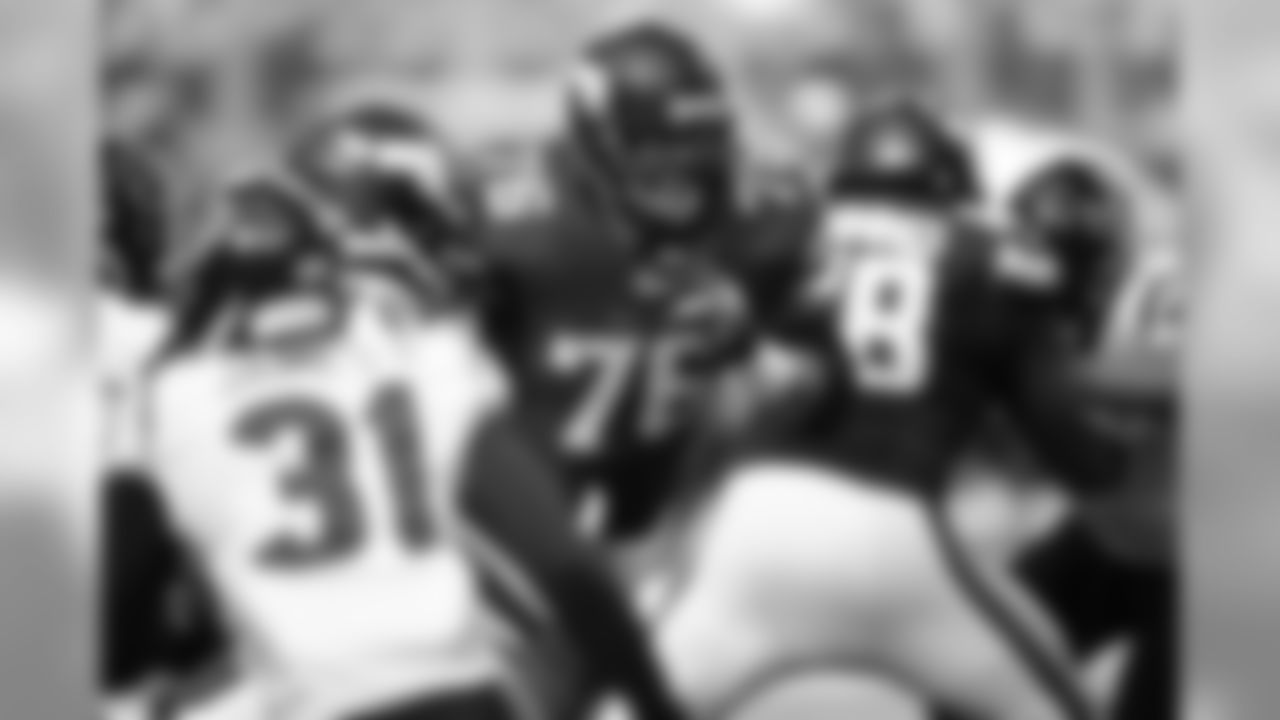 OL Alex Boone