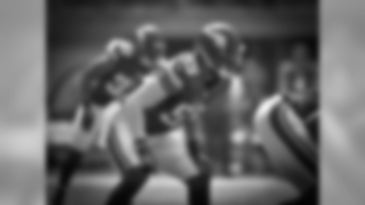 LB Anthony Barr