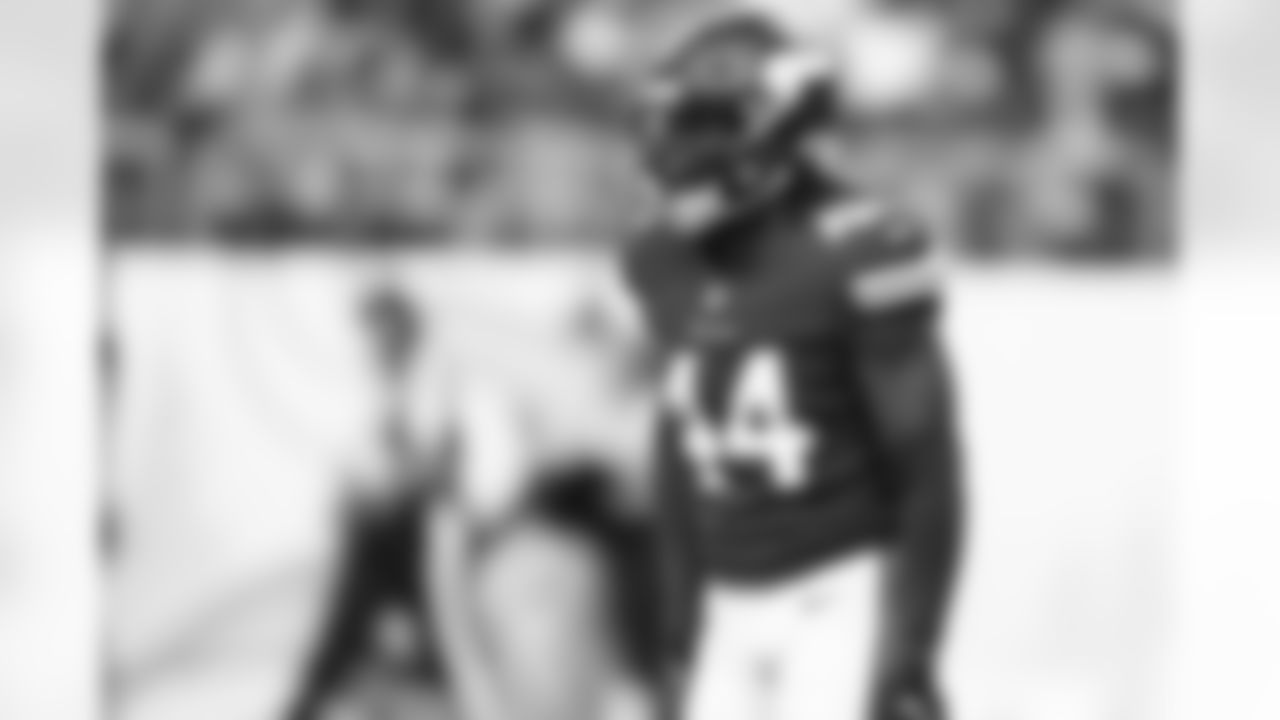 44 S Josh Metellus
