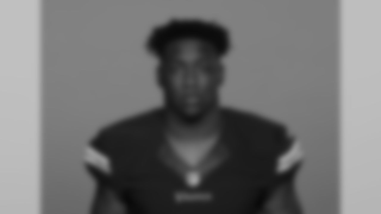 90 DT Jalyn Holmes