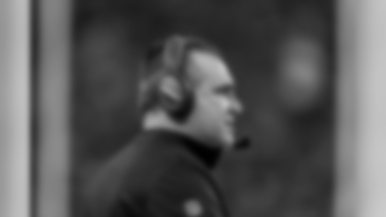Tight Ends Brian Pariani