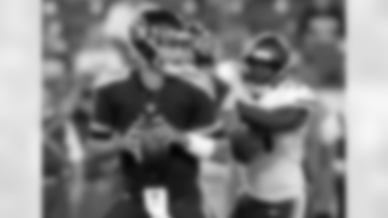 Tennessee Titans quarterback Luke Falk (11) plays against the Minnesota Vikings in the first half of a preseason NFL football game Thursday, Aug. 30, 2018, in Nashville, Tenn. (AP Photo/Mark Zaleski)