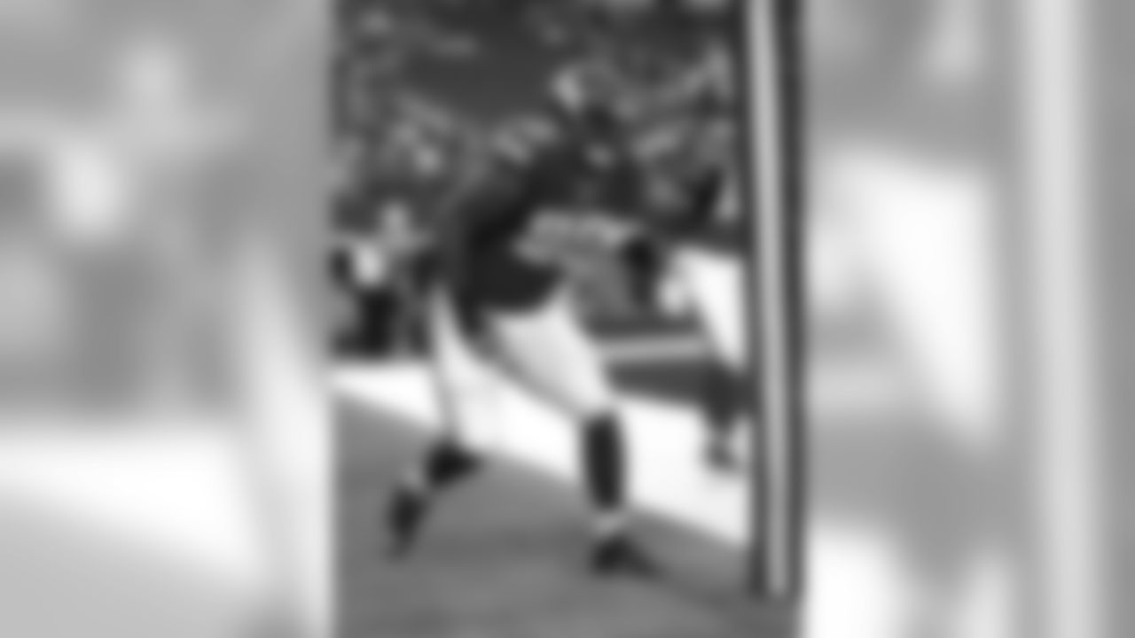 DE B.J. DuBose