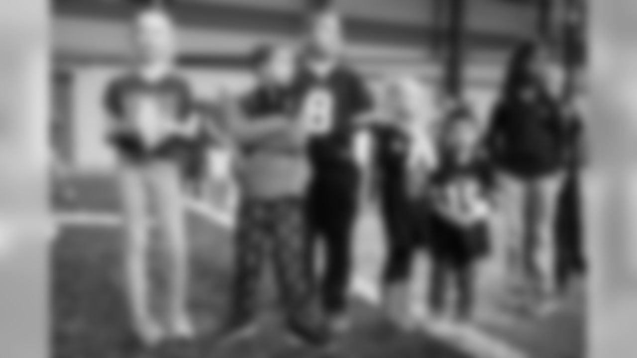 2018_1204_CR_AdoptionFunFest_0012