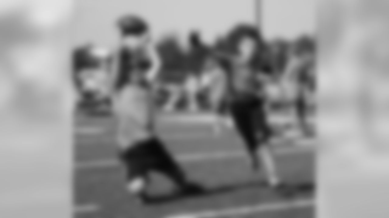 An image from July 18, 2018 of the Kyle Rudolph Pro Camp held at Providence Academy in Plymouth, MN.