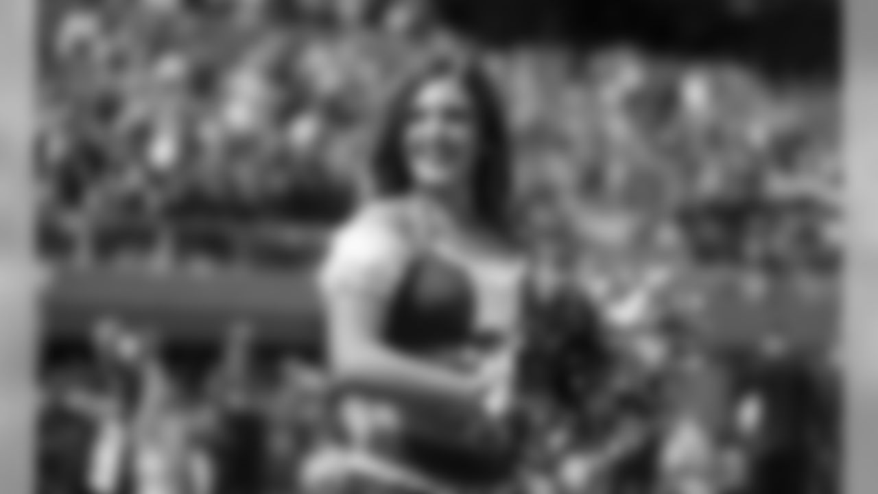 2018_0909_49ers_Cheer_0046