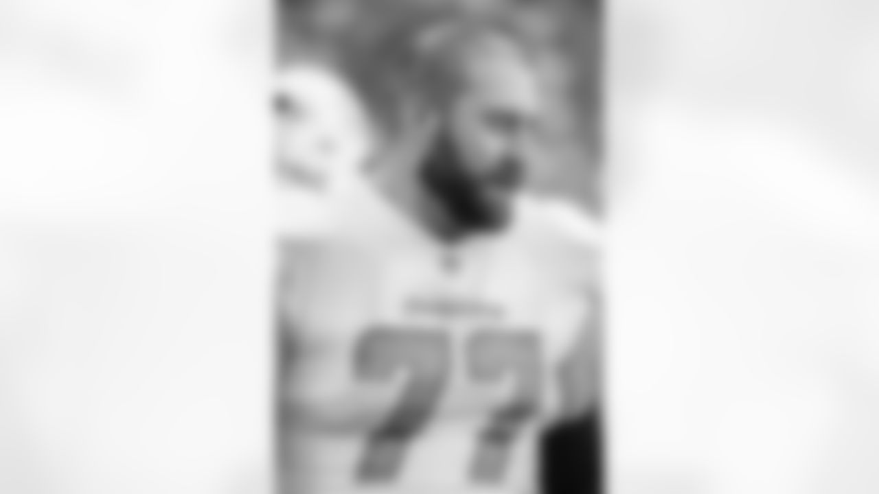 OL Jesse Davis
