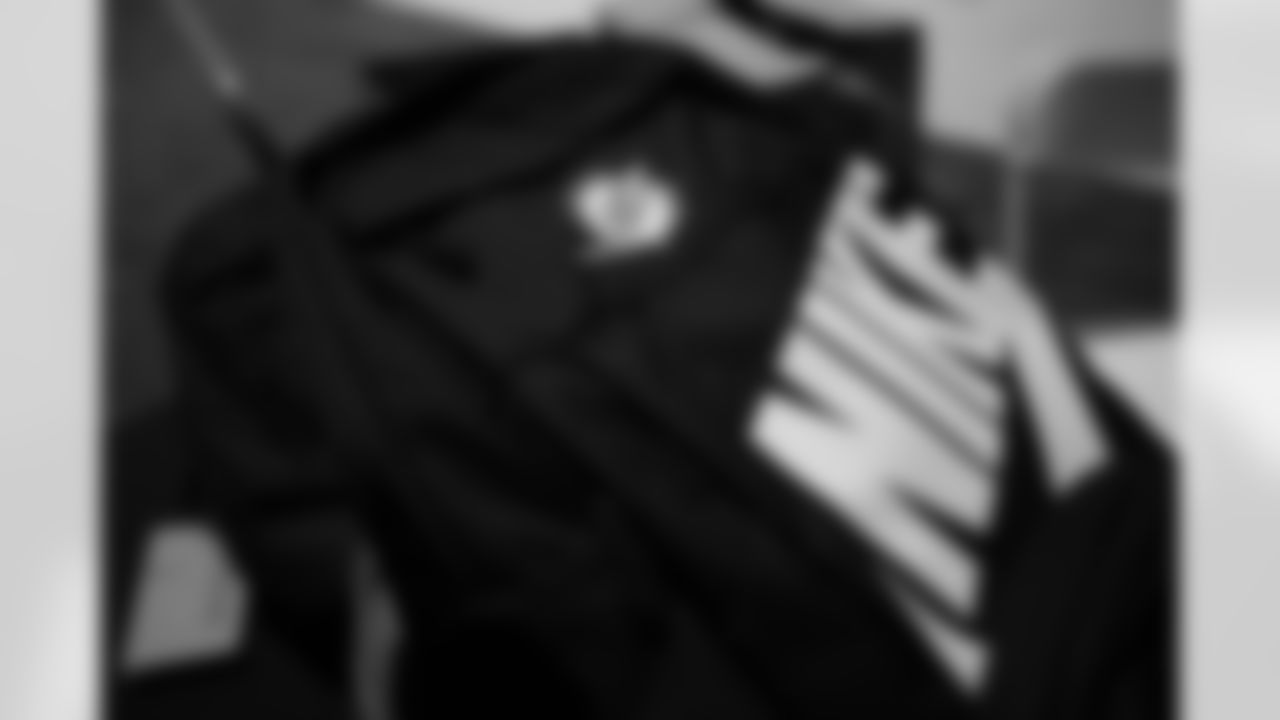 221015-SpecialOlympicsUnifiedFlag-LS0025 1
