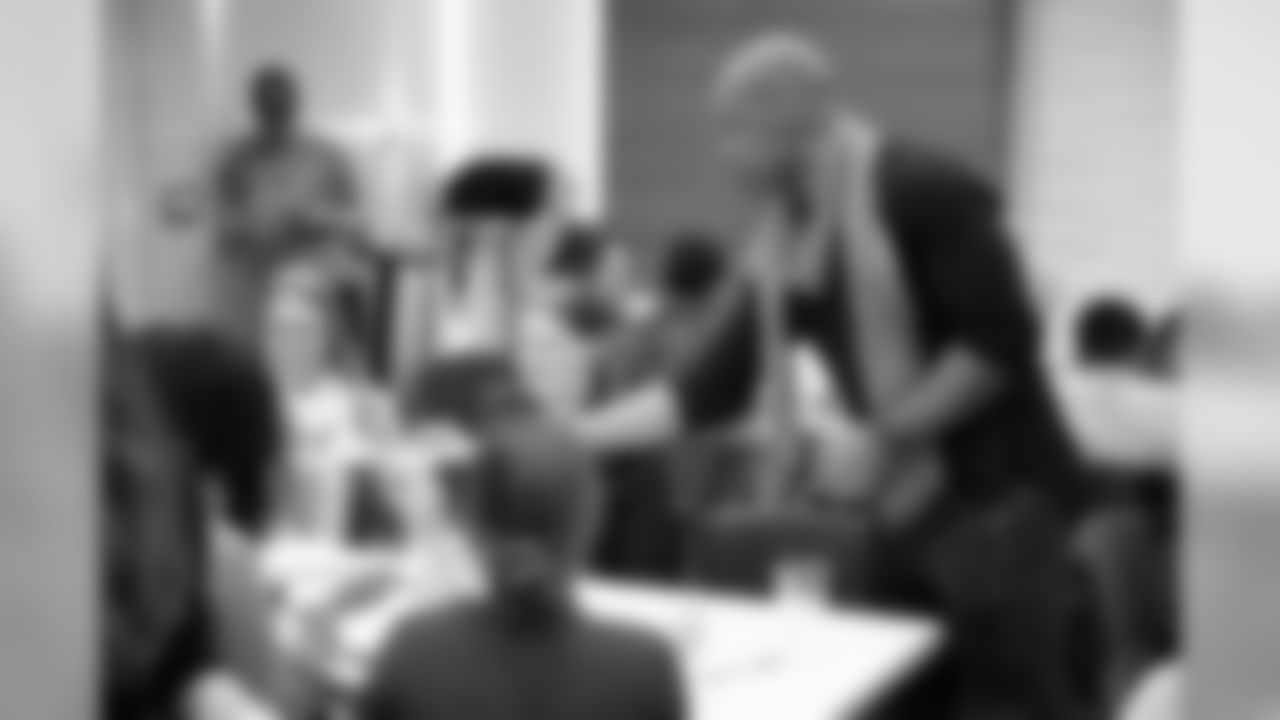2018_1116_CommunityRelations_TheBirthdayClub_0020