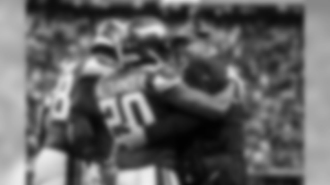 2018_1216_Dolphins_Home_2093