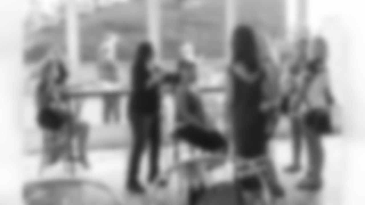2018_0814_Event_VikingsWomenVIPTent_0038