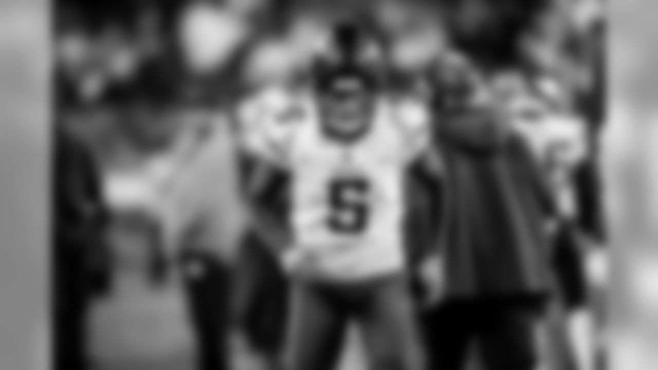 2018_1202_Patriots_Away_0269
