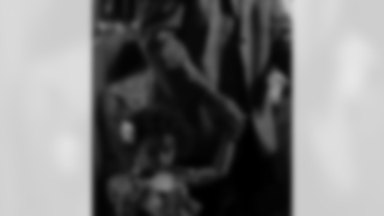 AK2_4095