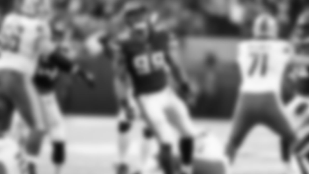 DE Danielle Hunter