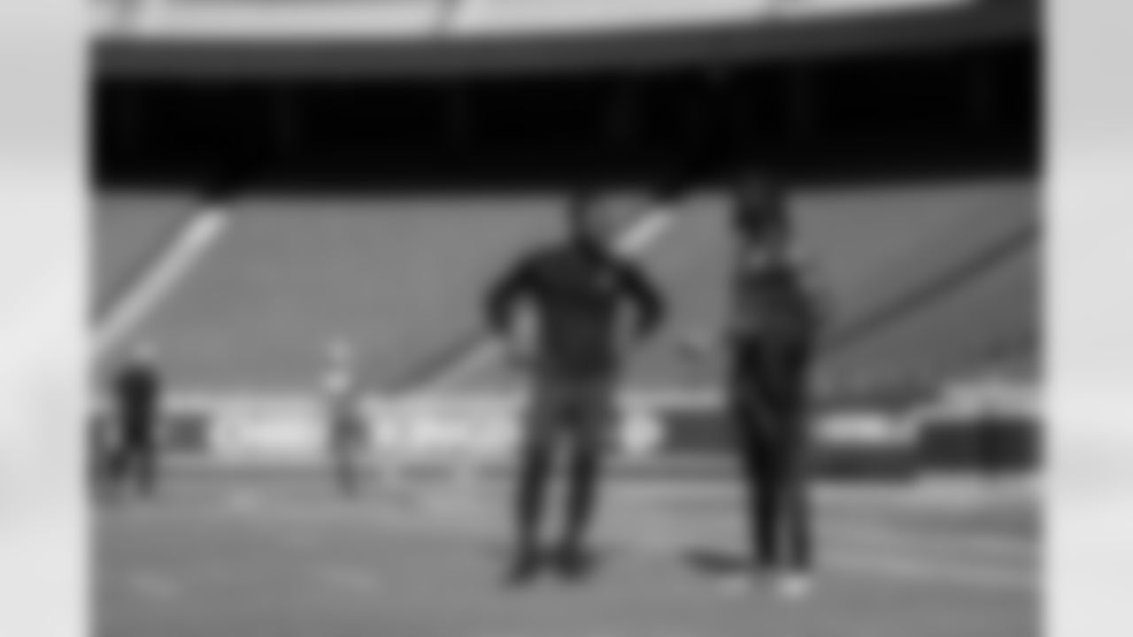0827_Away-3-8