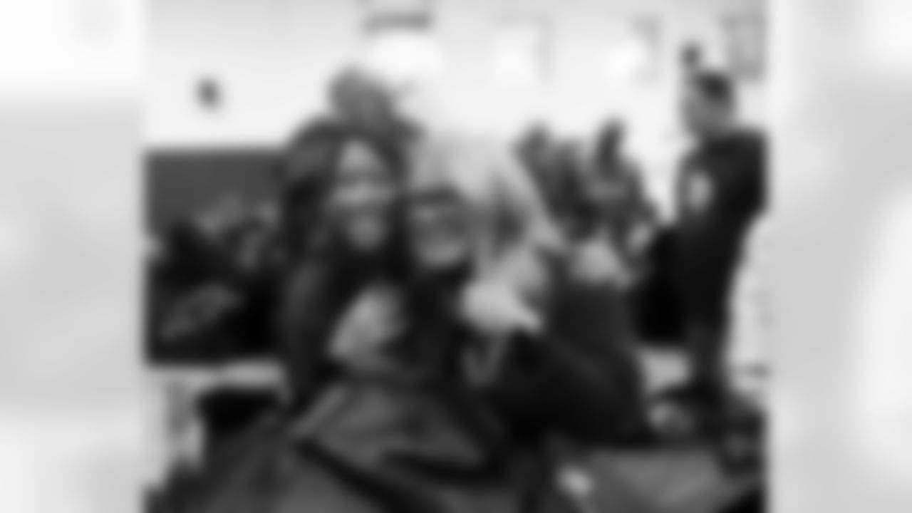 2018_1120_CR_DiggsTurkeyGiveaway_0045