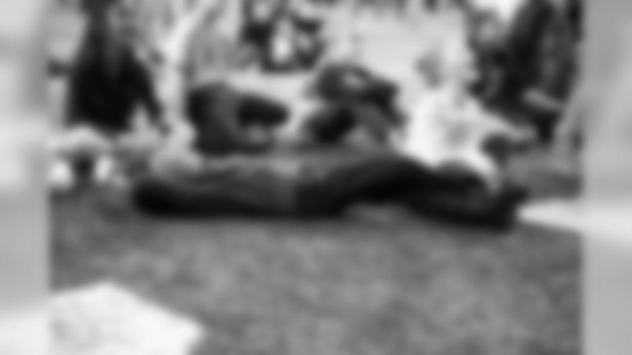 2018_1204_CR_AdoptionFunFest_0112