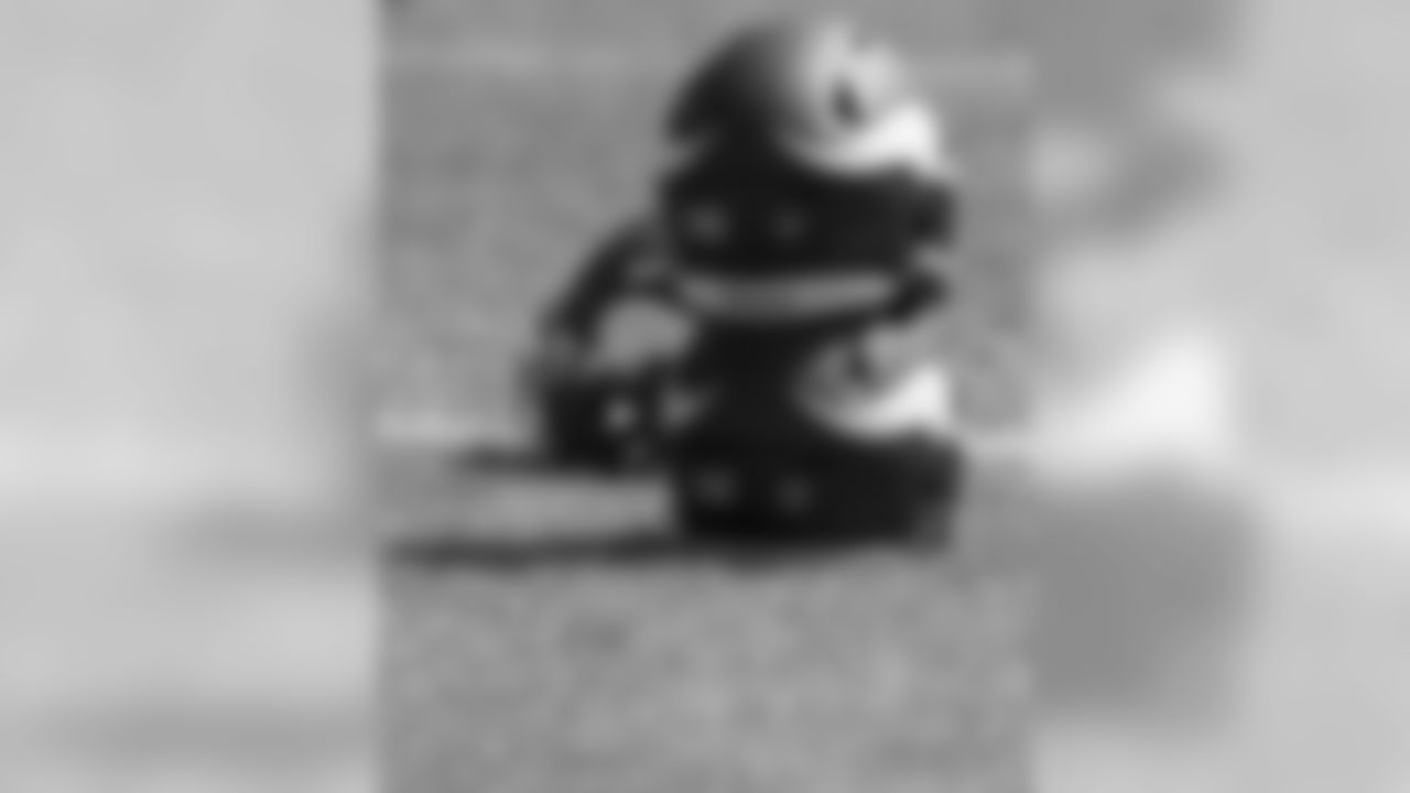 TE__9841